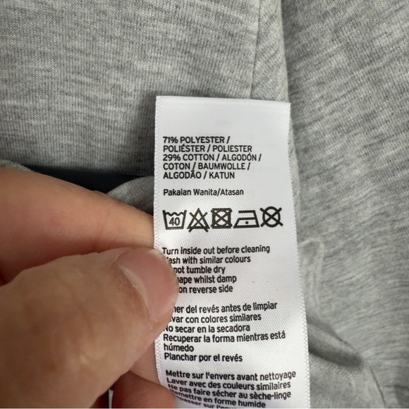 Ivy Park Grey Cropped Logo Tee – Size M - Picture 5 of 7